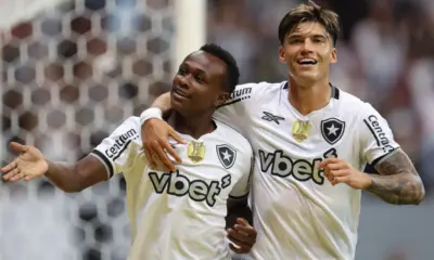Sob nova direção, Botafogo vence Vasco e encosta no G4 do Brasileirão