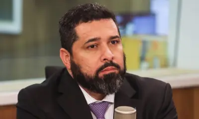Presidente dos Correios pede demissão após prejuízo bilionário
