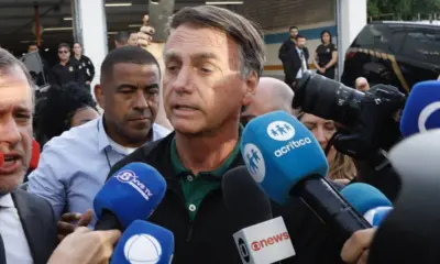 Bolsonaro recebeu sugestão, mas descartou asilo na Argentina ou fuga, diz advogado