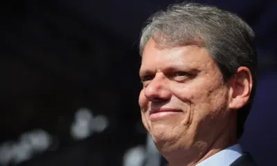 O Brasil não aguenta mais o PT e não aguenta mais o Lula, diz Tarcísio