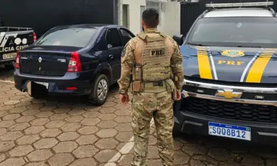 PRF recupera veículo roubado e prende condutor em Rio Branco