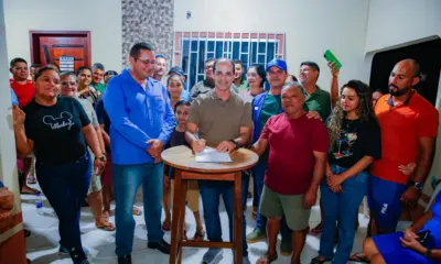 Zequinha Lima dá ordem de serviço para asfaltamento de mais uma rua em Cruzeiro do Sul