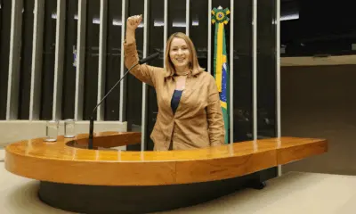 Relatado por Socorro Neri, Câmara aprova PL que garante contagem de tempo de serviço a servidores