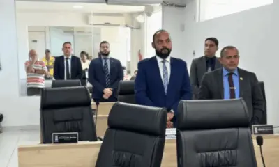 Vereadores fazem minuto de silêncio por vítima de feminicídio no Acre