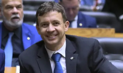 Eduardo Velloso lança site de distribuição gratuita de Vade Mecum para estudantes de direito