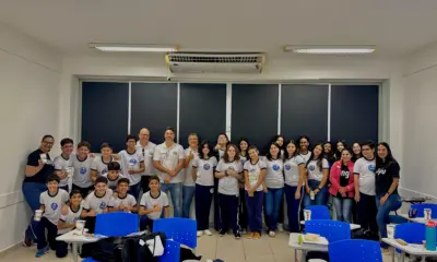 Equipe do projeto de Educação Financeira visita escolas