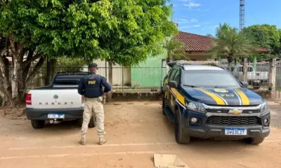 PRF prende foragido da Justiça e recupera veículo roubado no Acre