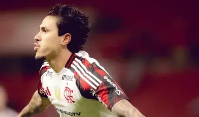 Pedro brilha, e Flamengo derrota Internacional pelo Brasileirão
