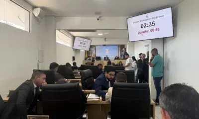 Requerimento que pede afastamento de Clendes fica fora de pauta na Câmara