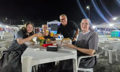 Irmãs franciscanas se encantam com o Festival da Farinha