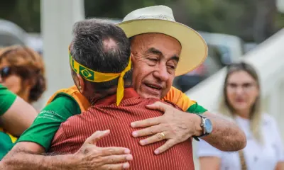 “É pela liberdade de expressão”, diz prefeito Bocalom em manifestação