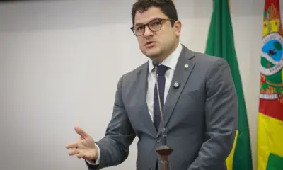 Eduardo propõe reuniões quinzenais na CCJ para acelerar análise de projetos