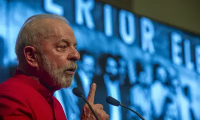 Dois anos após reforma ministerial, apoio do centrão a Lula desidrata