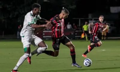 Vitória abre 2 a 0, mas Juventude reage e arranca empate no Barradão