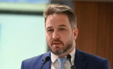 Felipe Tchê propõe atualização do símbolo de acessibilidade em Rio Branco