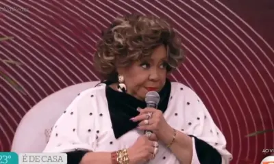 ‘Deixa o Brasil em paz’: Alcione manda recado para Donald Trump no É de Casa