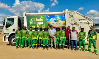 Após 20 anos, Mâncio Lima recebe novo caminhão de coleta de lixo