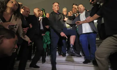 Bolsonaro nega culpa por atos de terceiros em redes sociais