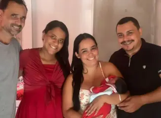 Grávida que deu à luz na Expoacre agradece mulher que a ajudou