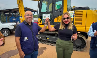 Deracre recebe novos veículos para reforçar execução de obras