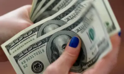 Dólar cai para R$ 5,35 no Brasil, menor valor em 15 meses