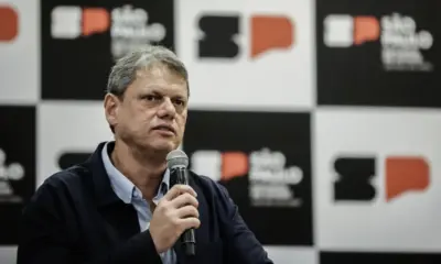 Deputado do PT aciona STF contra Tarcísio por articulação pela anistia