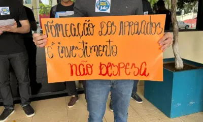 Aprovados em concurso da Sefaz realizam ato para cobrar nomeação