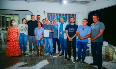 Zequinha Lima assina ordem de serviço para asfaltamento de rua em Cruzeiro do Sul