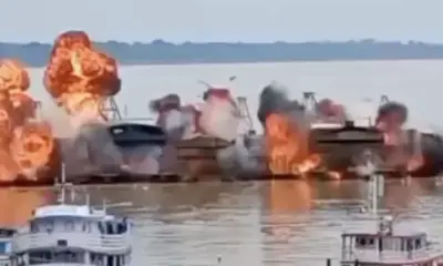 PF destrói 95 balsas de garimpo ilegal no Rio Madeira, no Amazonas