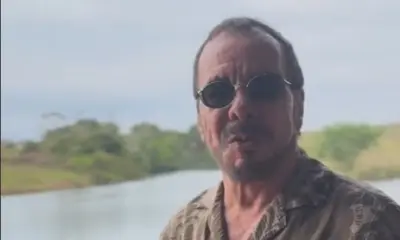 No Acre, cantor Ralf elogia natureza e culinária após provar tacacá