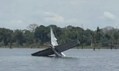 Avião vindo da Venezuela com 380 kg de maconha cai em represa no Amazonas
