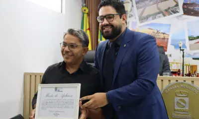 Bruno Moraes homenageia médico Mazinho com Moção de Aplausos