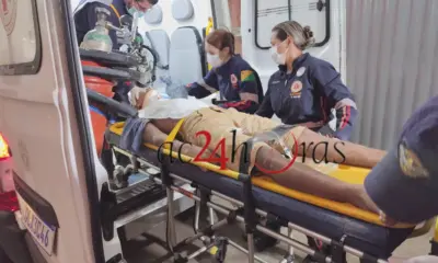 Jovem perde controle de moto, cai em ramal e é internado em estado grave no Pronto-Socorro