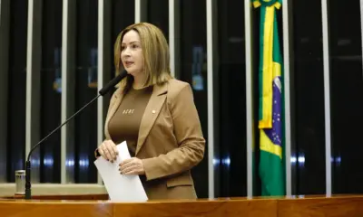 Única deputada do Acre a votar contra afrouxamentos na Lei da Ficha Limpa, Socorro Neri reafirma defesa da ética