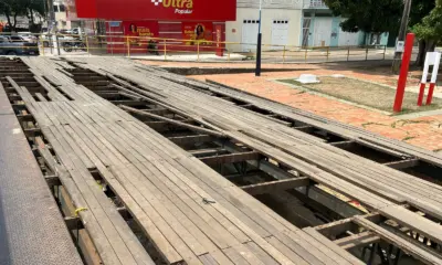 Tábuas de passarela da ponte metálica são furtadas em Rio Branco; veja vídeo