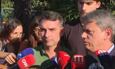 Em dia de posse, Flávio Bolsonaro pede “autocontenção” do STF por Fachin