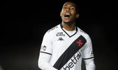 Vasco bate Cruzeiro, embala no Brasileiro e chega a sete jogos sem perder