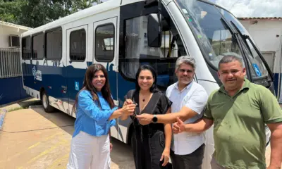 Quinari recebe novo ônibus para reforçar ações e melhorar assistência