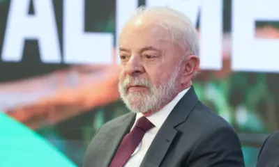 Lula relata problemas em avião da FAB: “Descemos com medo que pegasse fogo”