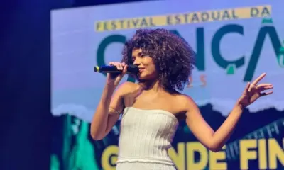 Estudante da Ufac vence Festival da Canção e destaca importância de projetos em Arte e Cultura na universidade