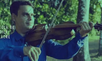 Inácio Kilsen se apresenta em concerto de viola clássica na Escola de Música do Acre