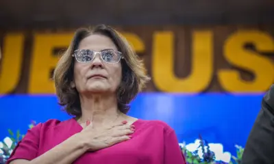 Damares diz que Brasil vive “colapso” e que evento com evangélicos não tem cunho político