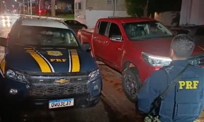 Homem é preso com caminhonete roubada em Rio Branco