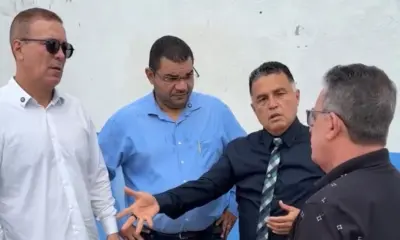 Vereadores fiscalizam madeireira do “1001 Dignidades” e criticam projeto de Bocalom