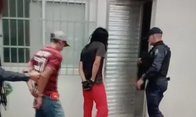 Criminosos disfarçados de pedreiros são presos com droga