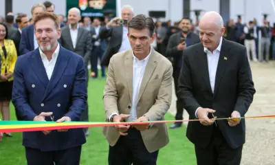 Presidente da Fifa, Infantino promete levar Copa do Mundo à Bolívia