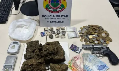 Policiais prendem dupla por tráfico de drogas em residência no João Eduardo
