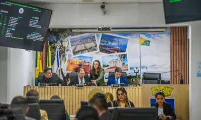 Câmera altera regras de atos solenes e participação popular nas sessões