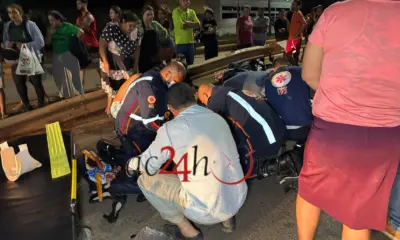 Três pessoas ficam feridas em colisão entre motocicletas na BR-364