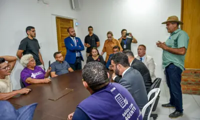 Vereadores se reúnem com servidores e aguardam projeto que reajusta salários